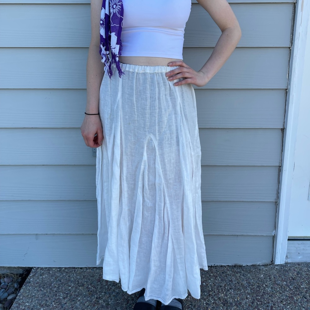 Flowy off-white beach skirt